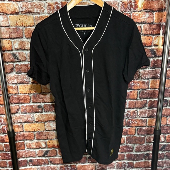 GUESS short sleeve Black white piping Button-Up Men's Jersey baseball small - Picture 1 of 5